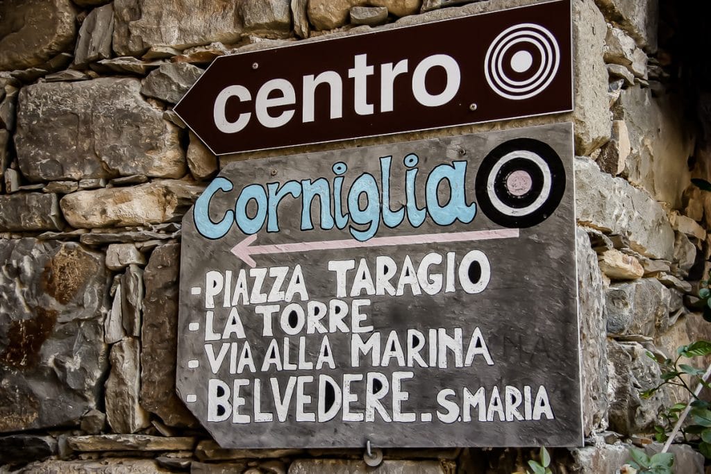 CORNIGLIA%20poze%20de%20lucru/indicatoare.jpg