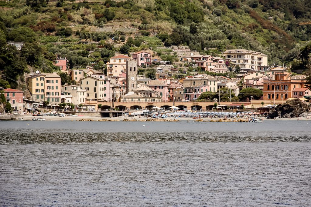 monterosso%20al%20mare%20cinque%20terre.jpg